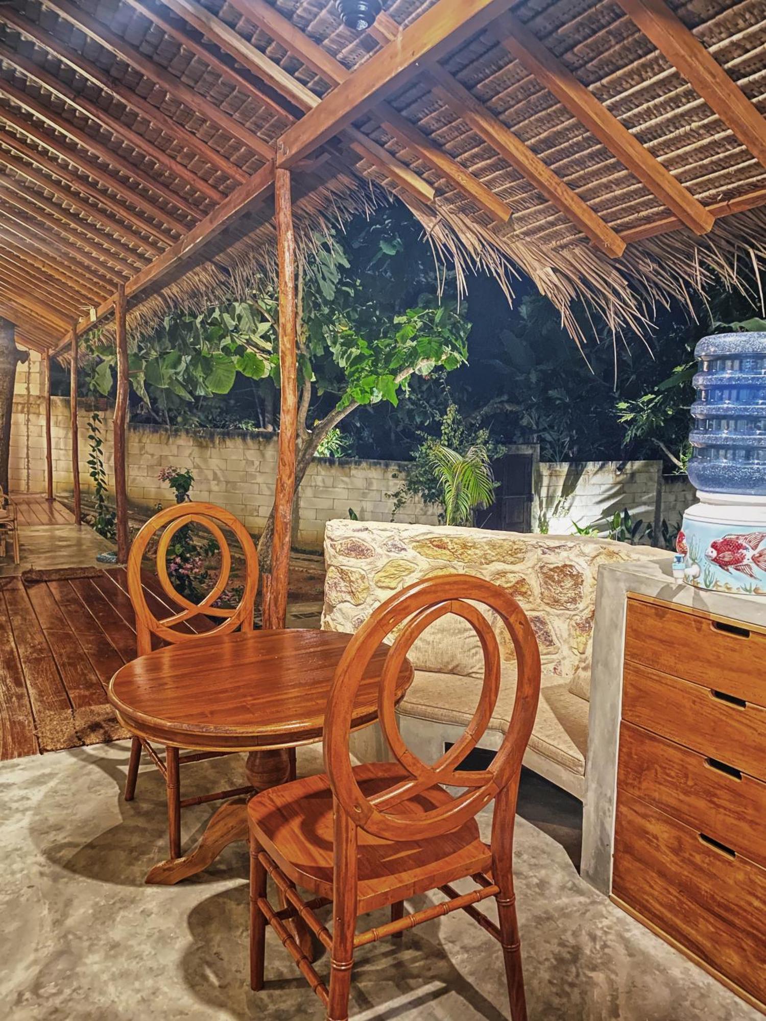 Basa-Basi Lodge Karimunjawa-Inseln Exterior foto