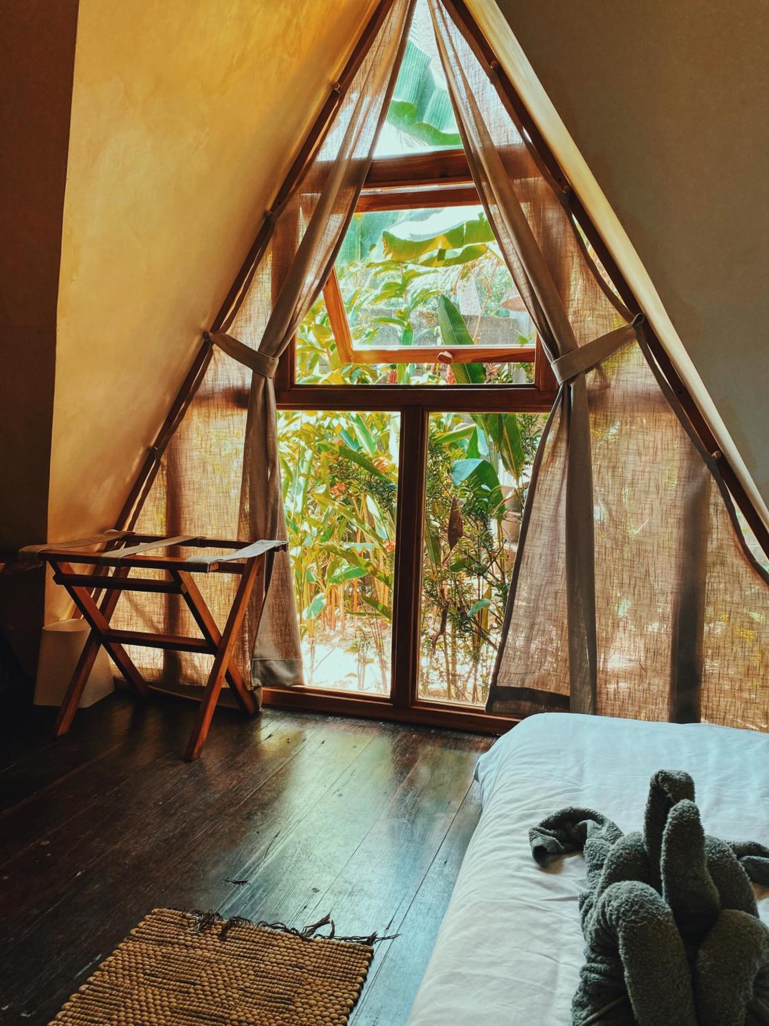 Basa-Basi Lodge Karimunjawa-Inseln Exterior foto