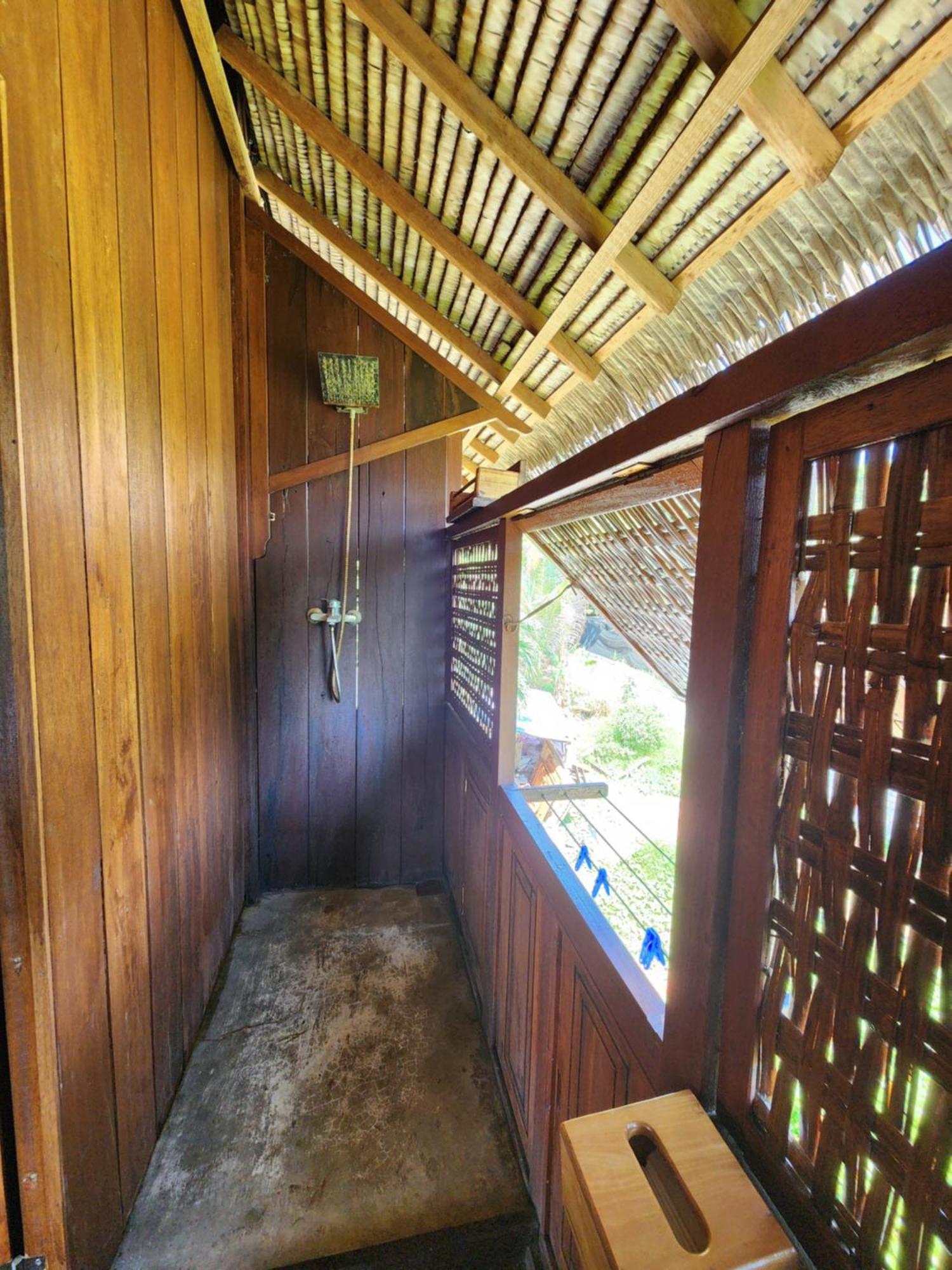 Basa-Basi Lodge Karimunjawa-Inseln Exterior foto